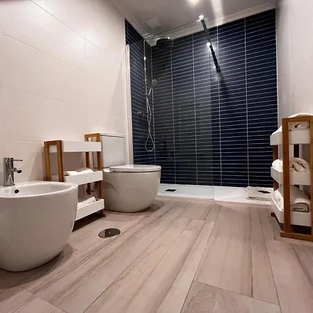 Vut Plaza Del Angel *